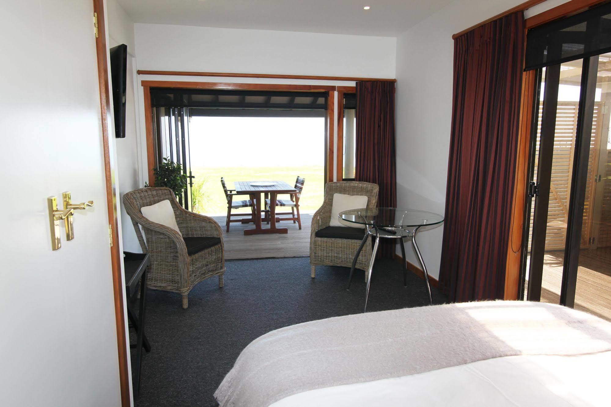 Te Puru Beach Lodge Eksteriør bilde